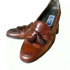 Bragano mens leather loafers w/ tassels Made in Italy 10. Excellent condition
